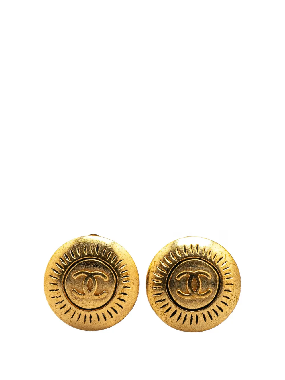 Pre-owned Chanel 1996 Gold Plated Cc Round Clip On Earrings Costume Earrings