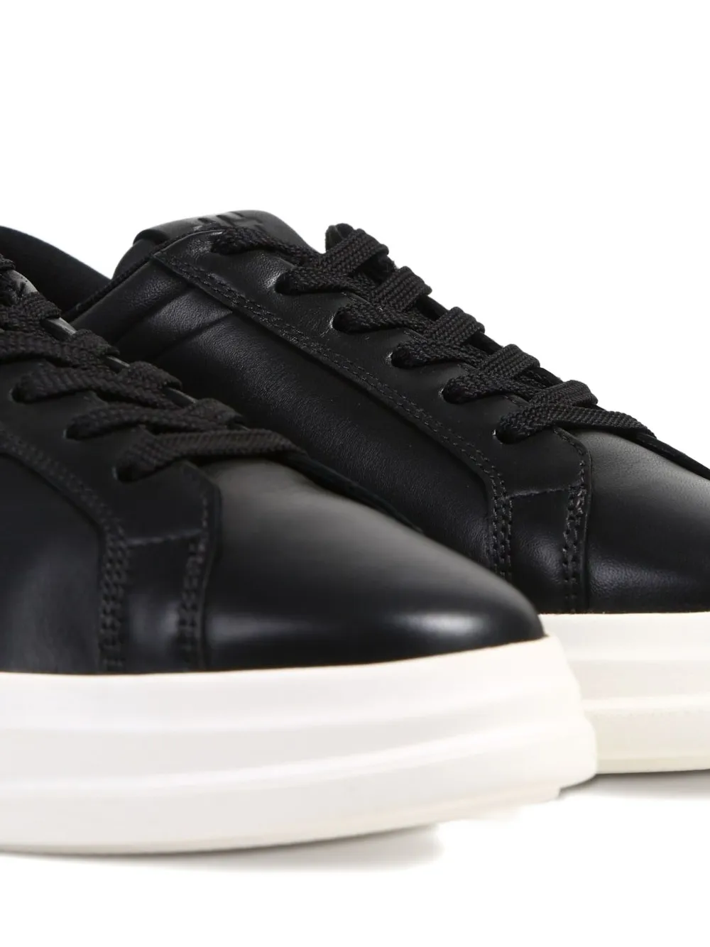 Tommy Hilfiger leather sneakers Black