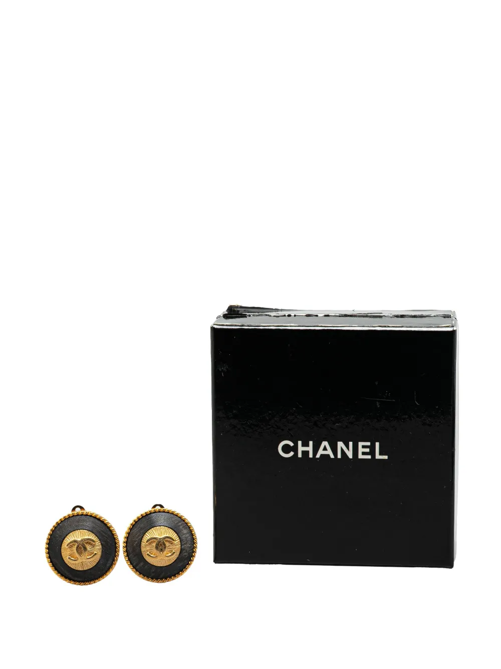 Pre-owned Chanel 1994 Gold Plated Cc Round Clip On Earrings Costume Earrings