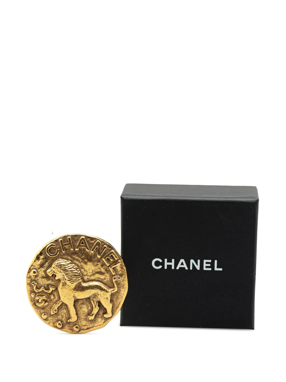 Pre-owned Chanel 1980-1990 Gold Plated Cc Round Lion Brooch Costume Brooch