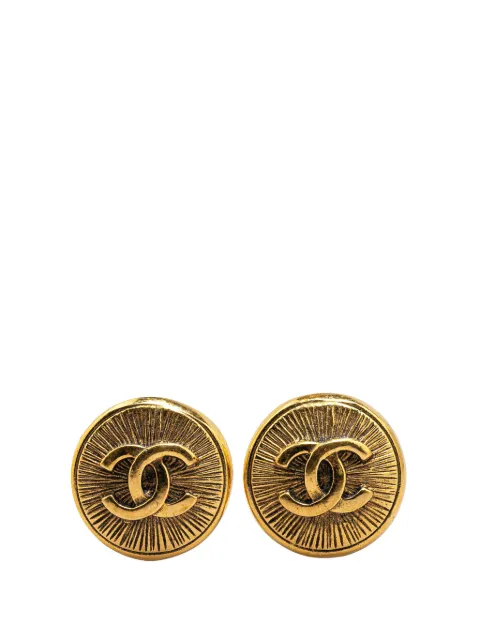 CHANEL Pre-Owned 1970-1980 Gold Plated CC Round Clip on Earrings costume earrings
