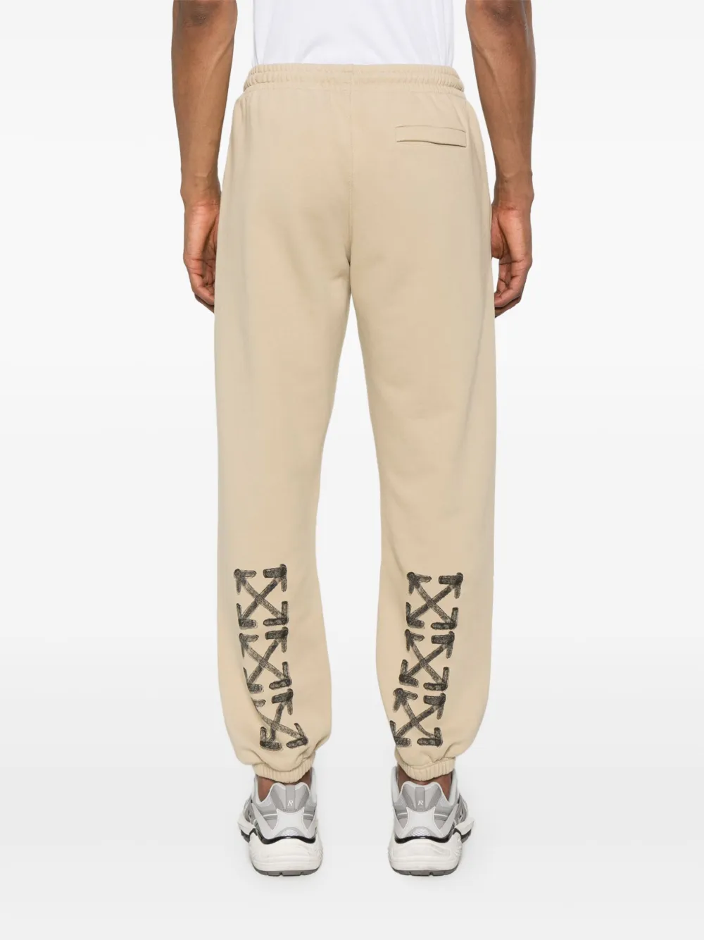 Off-White Pantaloni sportivi con motivo Arrow effetto vernice | Abbigliamento | Image 4