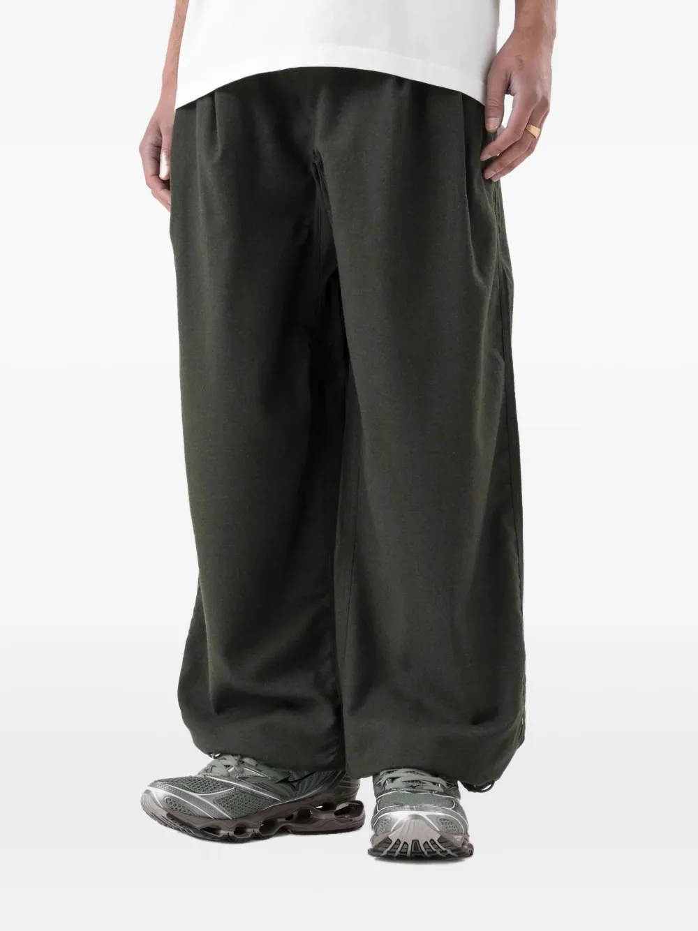 Maharishi pleated wide-leg trousers - Groen