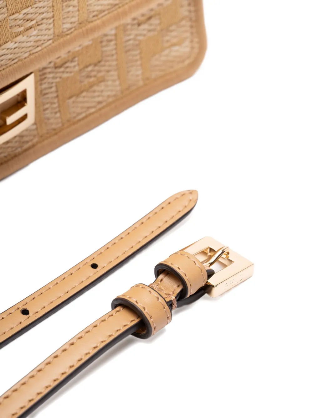 FENDI Baguette handtas met kettinghengsel en monogram Beige
