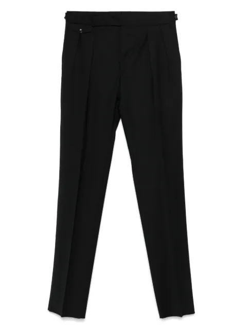 Tagliatore pantalones Pavel