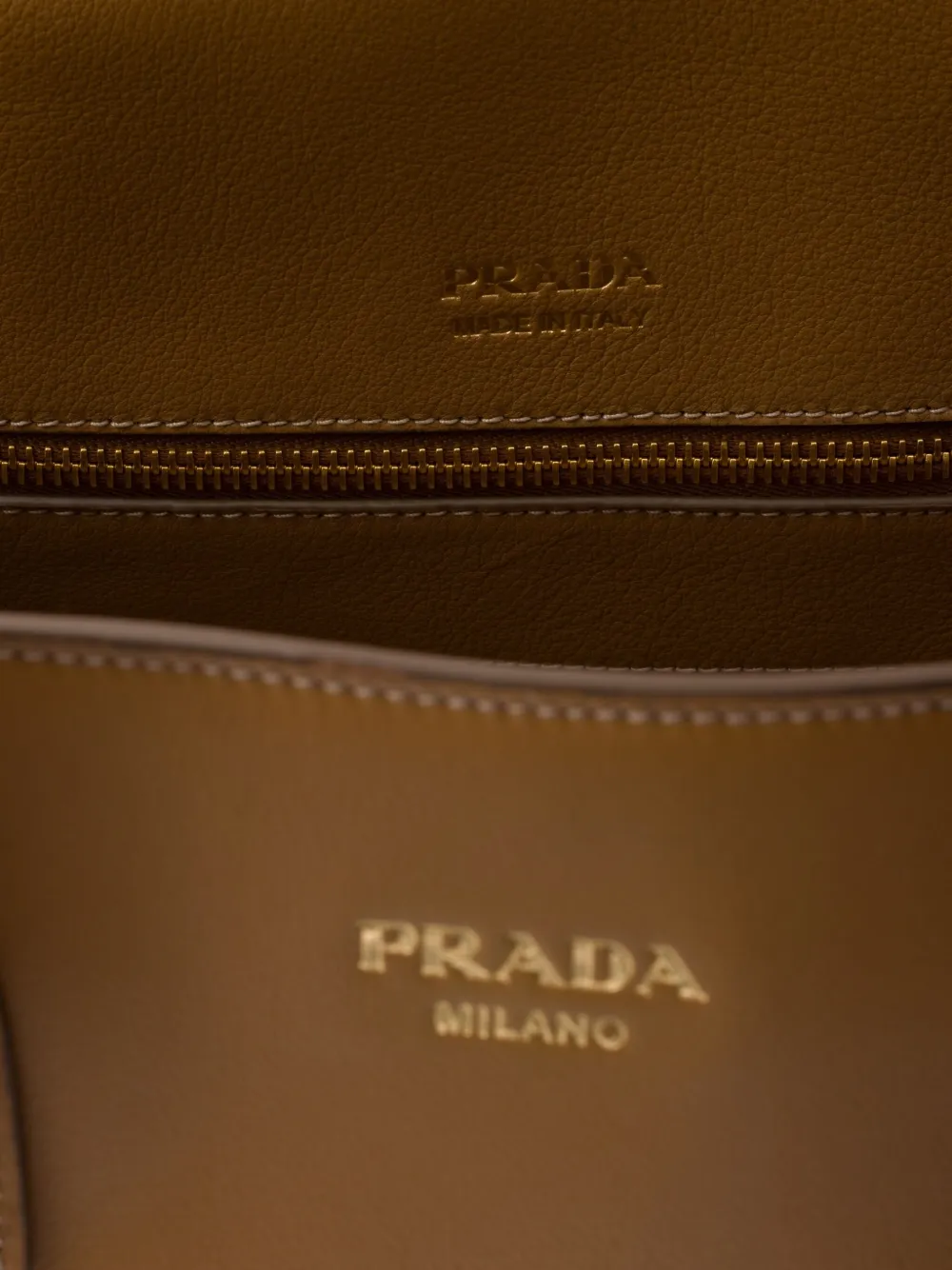 Prada Leren shopper Bruin