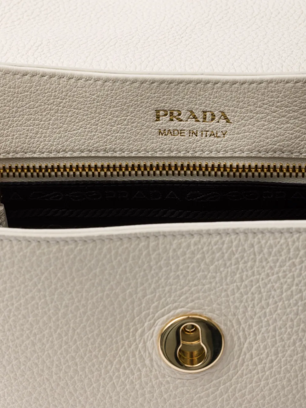 Prada Leren schoudertas Wit