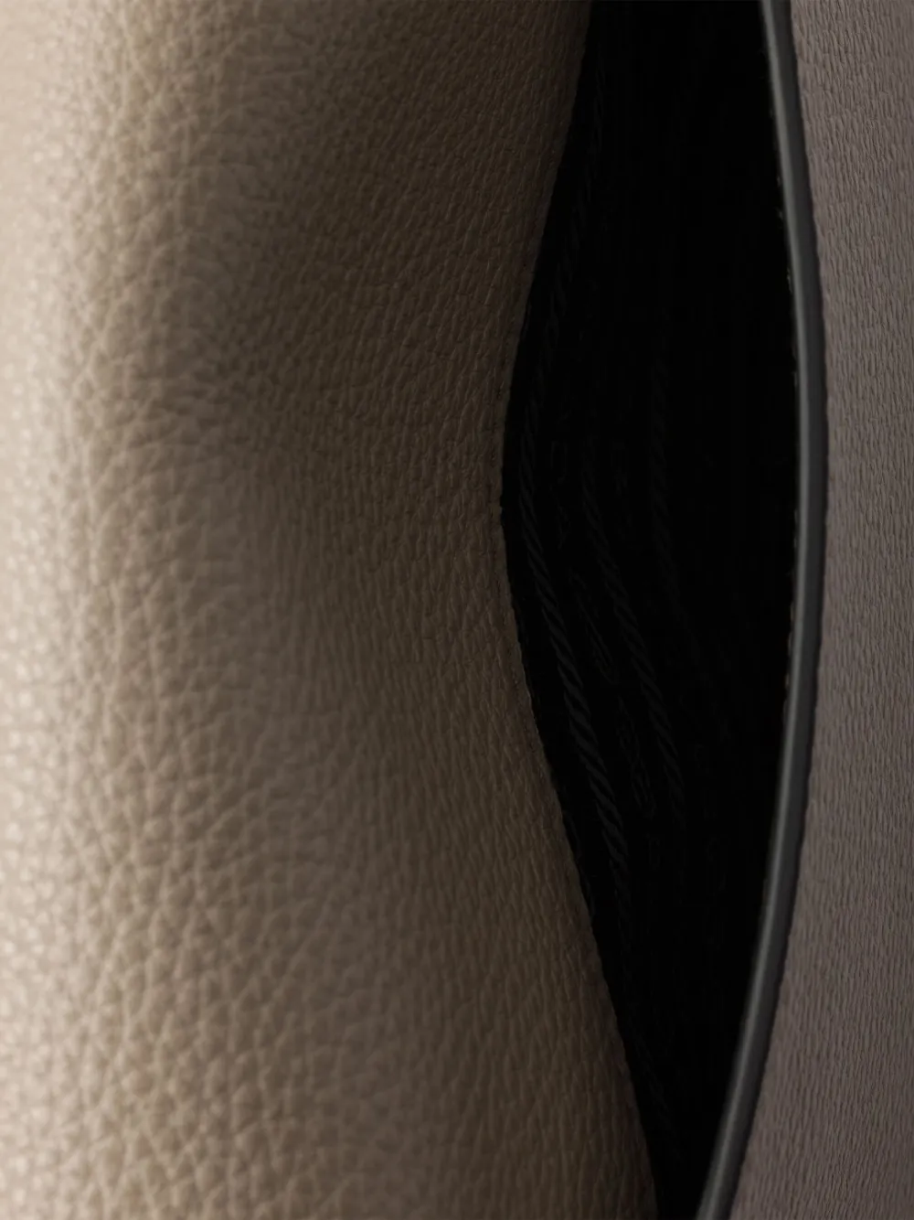 Prada Leren schoudertas Beige