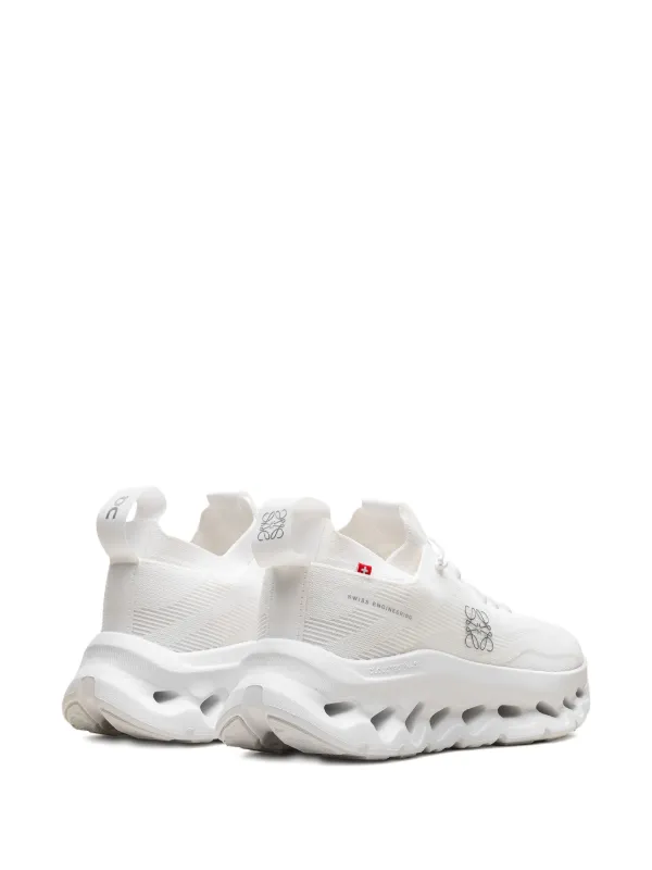 On Running x Loewe Cloudtilt “All White” スニーカー