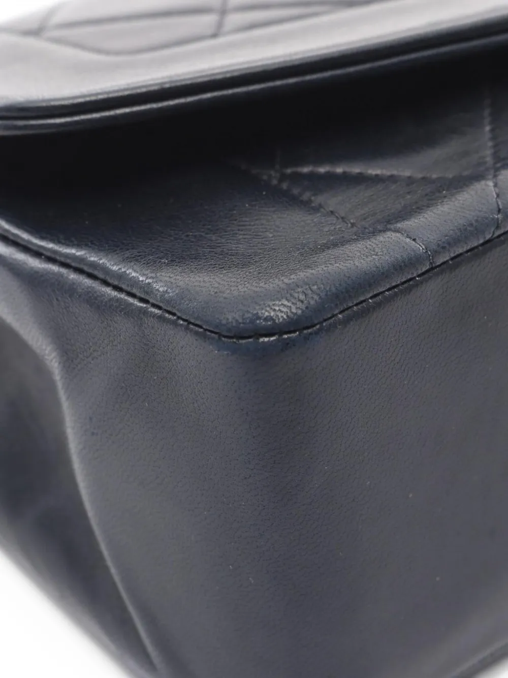 Pre-owned Chanel 1991-1994 Diana Flab Shoulder Bag In Black