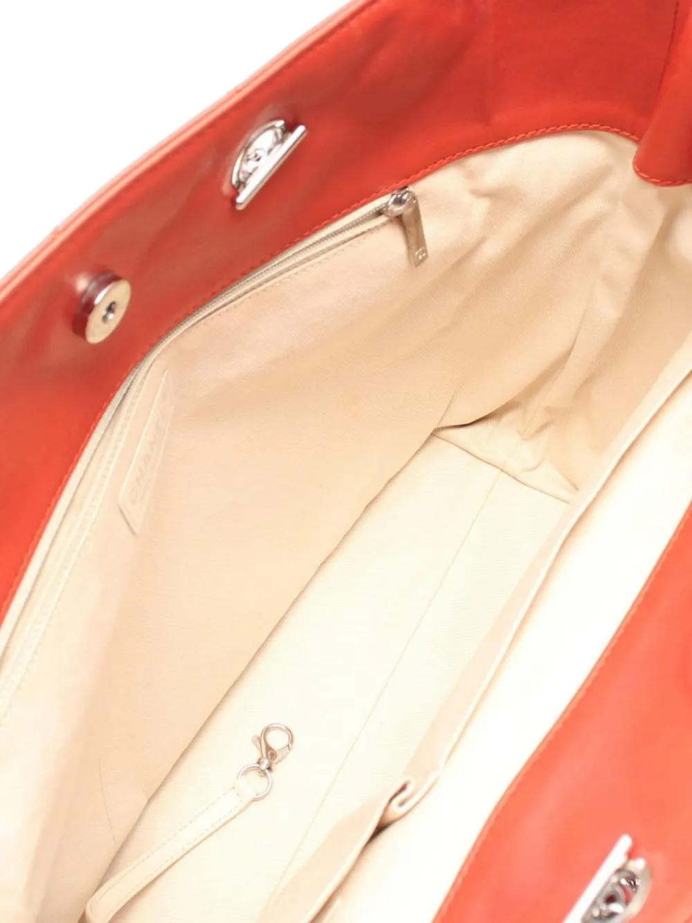 Pre-owned Chanel 2010-2011 Matelassé Chain Tote Bag In Red