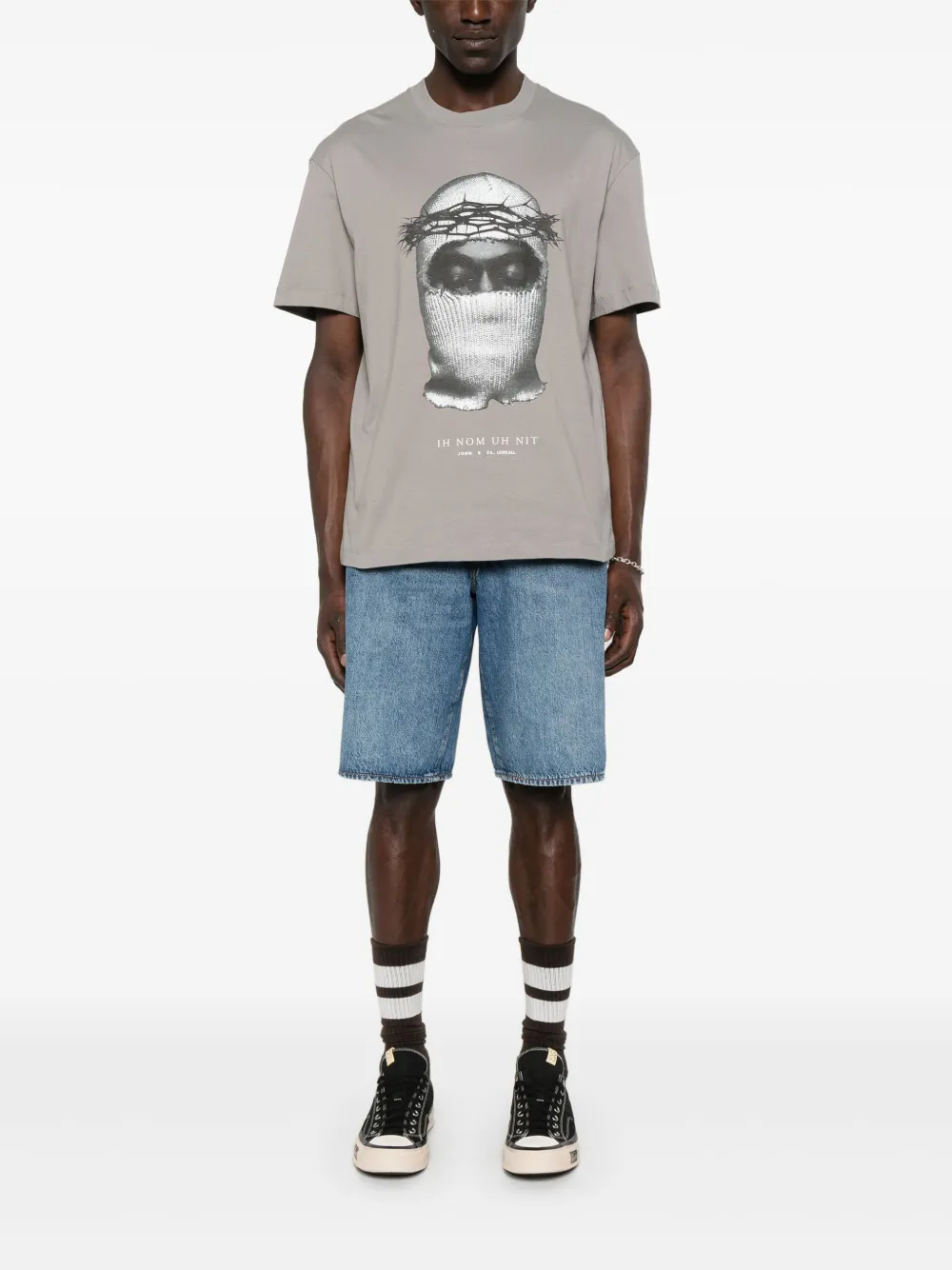 Ih Nom Uh Nit T-shirt met maskerprint - Grijs