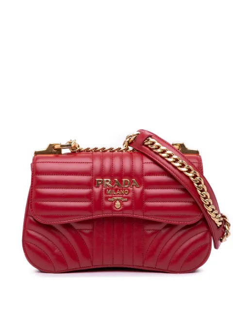 Prada Pre-Owned bolsa crossbody Diagramme pequeña de piel de becerro con solapa curva y cadena 2000-2024