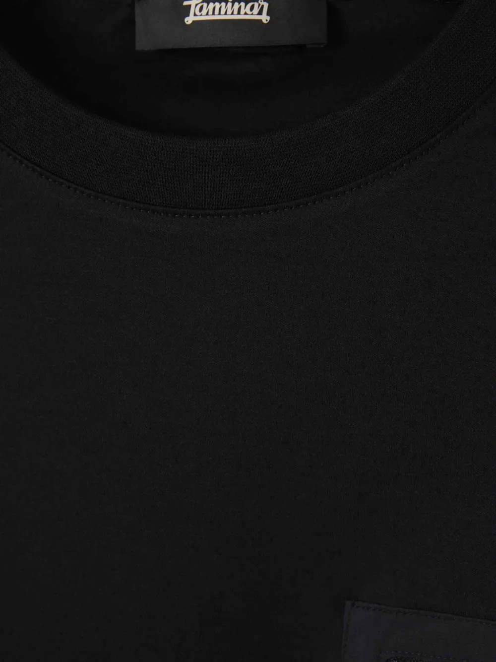 Herno T-shirt met zak Zwart