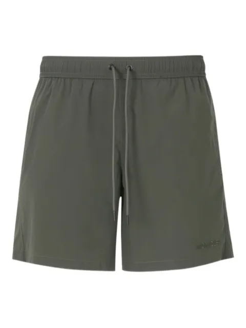 Moncler shorts de playa con logo bordado