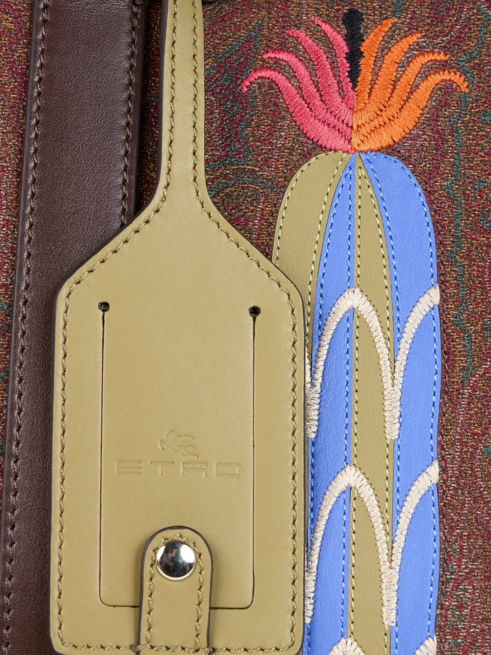ETRO x Agostino Iacurci grote reistas Bruin