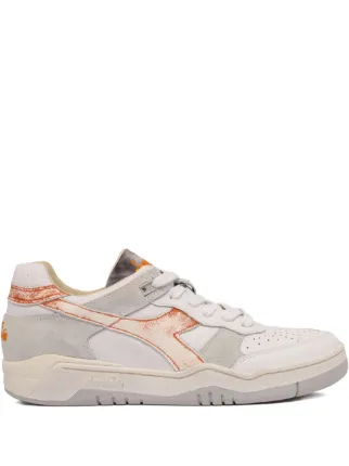 Diadora