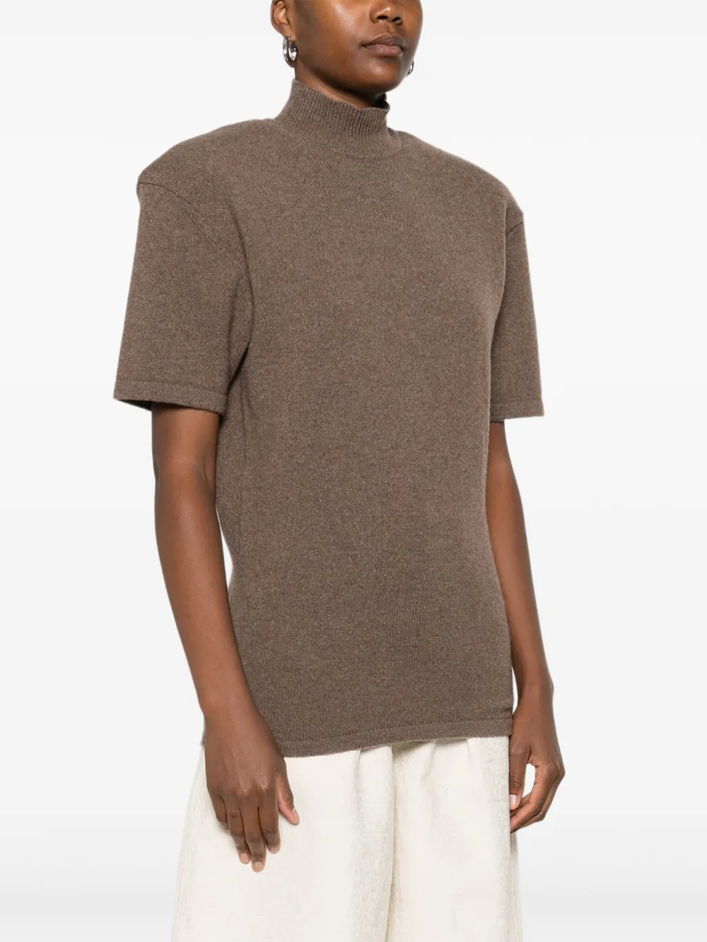 Jacquemus Top met hoge hals en korte mouwen Bruin