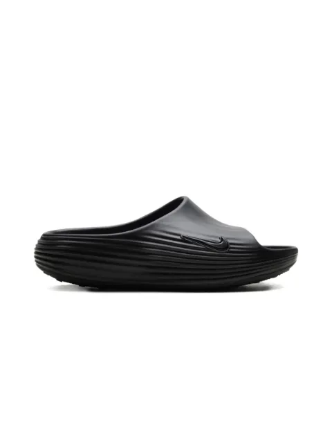 Nike ReactX Rejuven8 “Triple Black” サンダル
