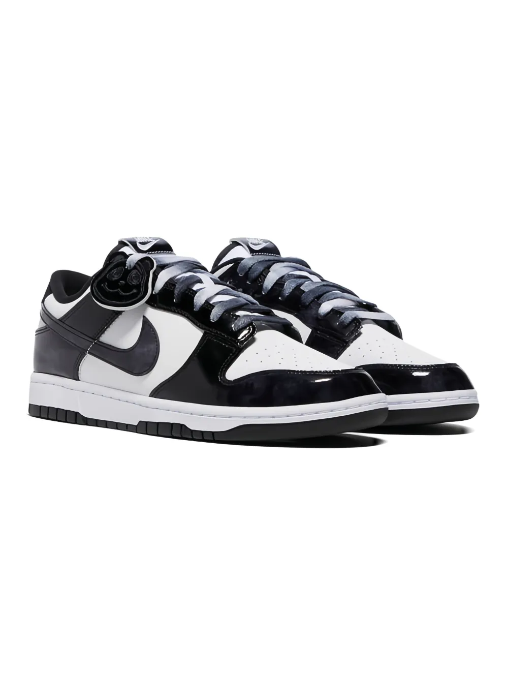 Nike Dunk Low Se Panda Sneakers In White