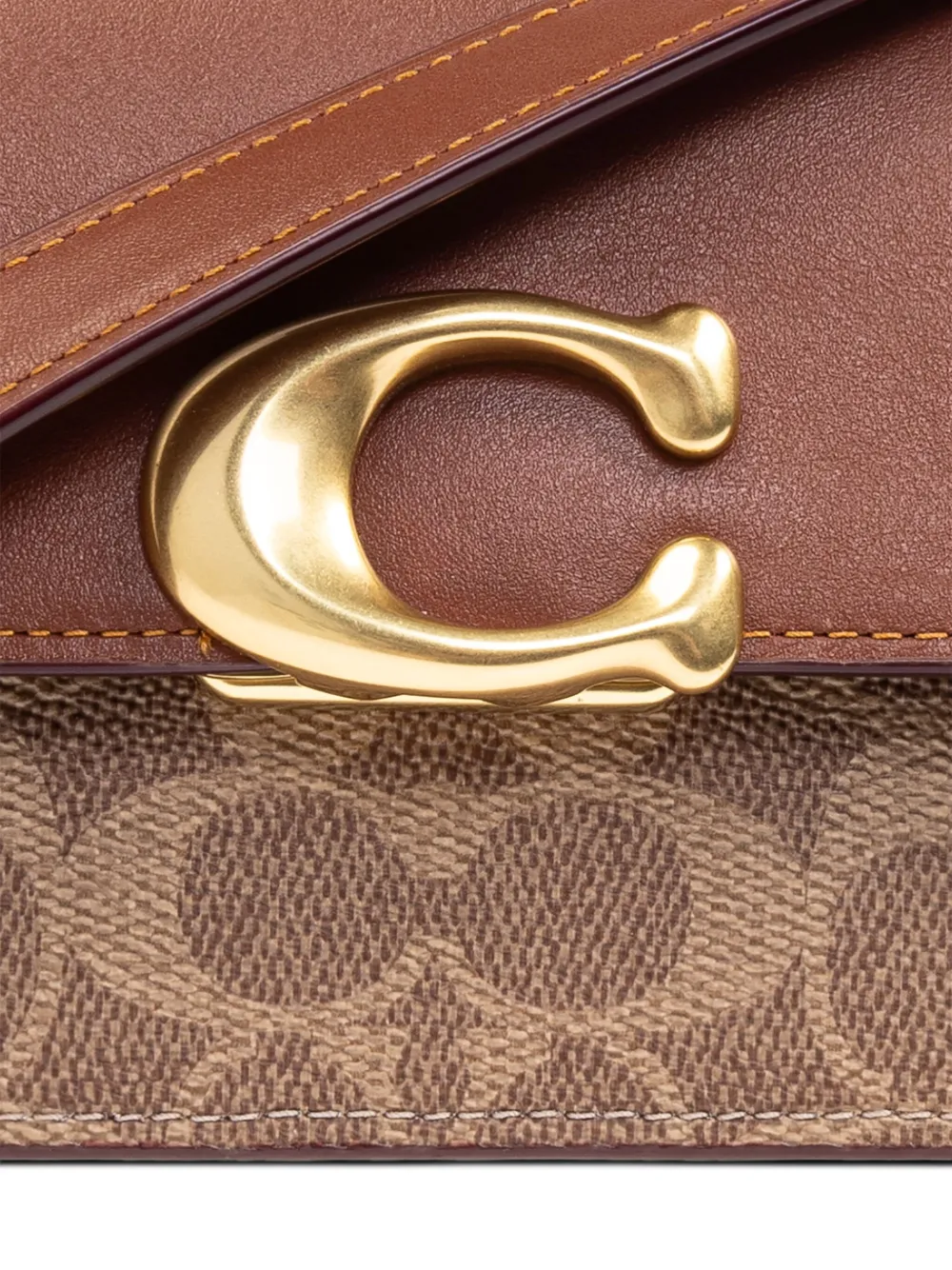 Coach Schoudertas met logoplakkaat Bruin