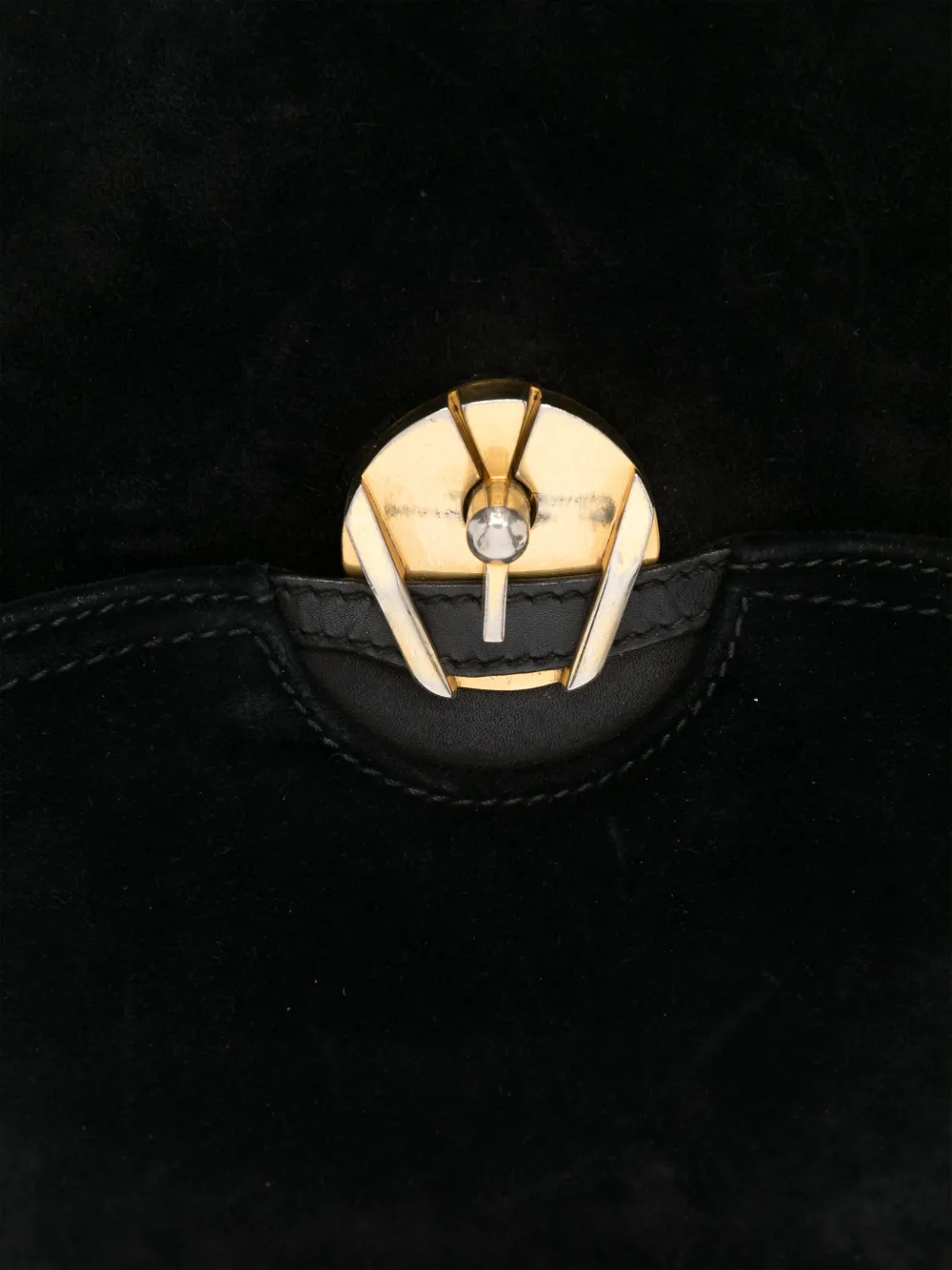 Pre-owned Gucci Suede Shoulder Bag In Black