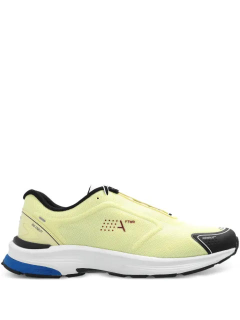 Athletics Footwear سنيكر 'ون ريماسترد'
