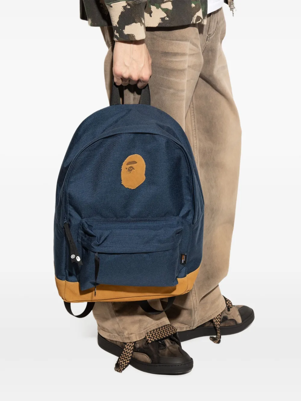 A BATHING APE® logo-patch backpack | Image 2