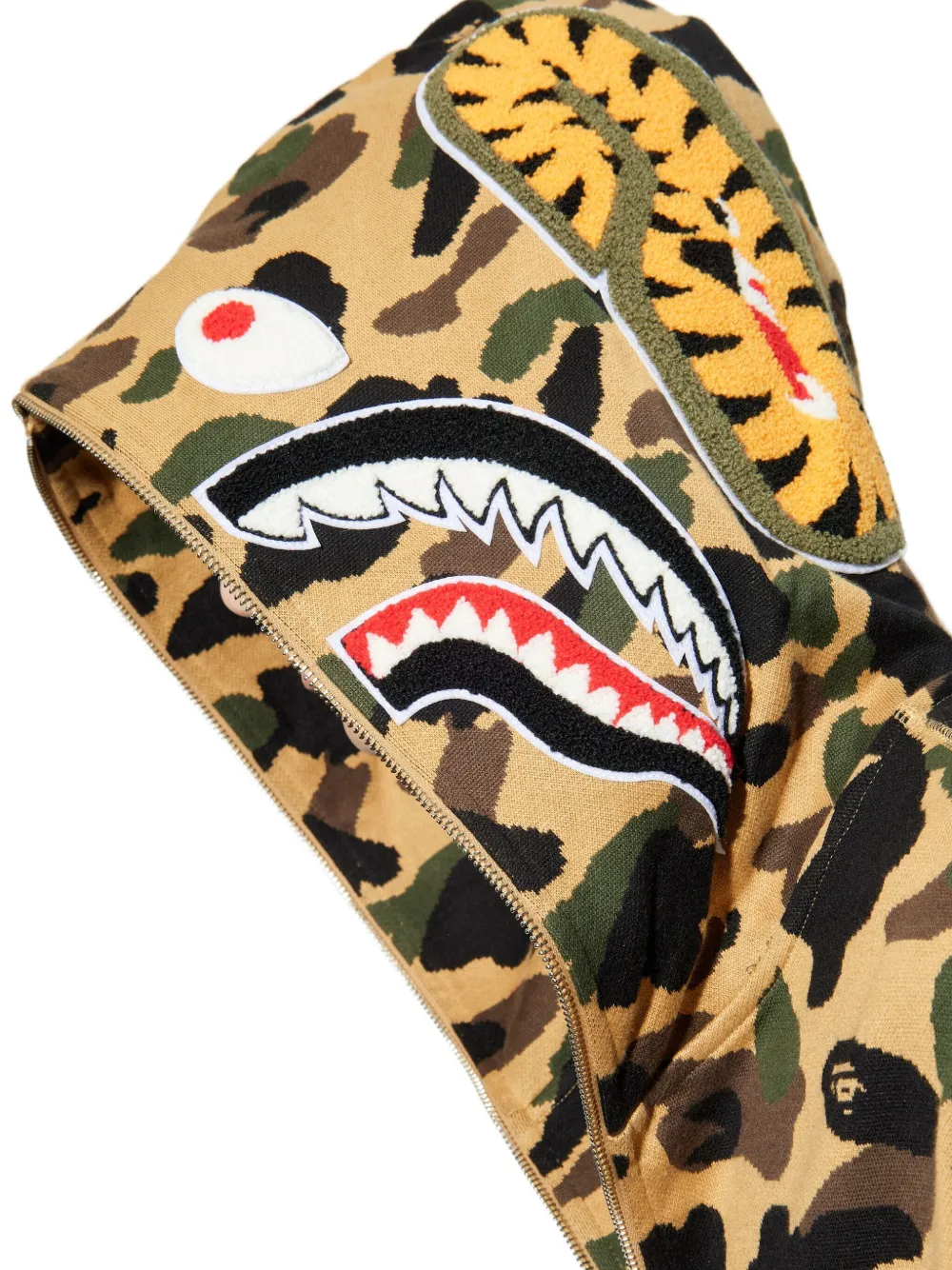 A BATHING APE x Kidsuper Camo Shark hoodie Geel