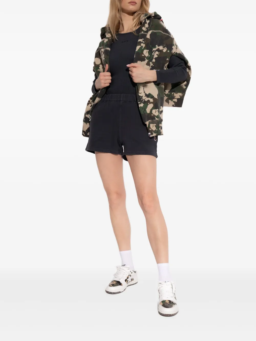 A BATHING APE® long sleeve t-shirt | T-Shirts & Jersey Shirts | Image 2