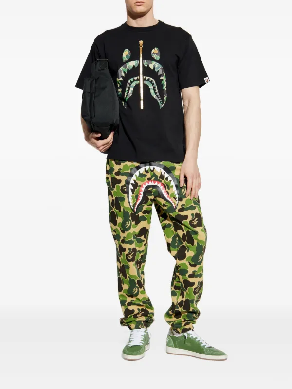 A BATHING APE® グラフィック Tシャツ | ブラック | FARFETCH JP