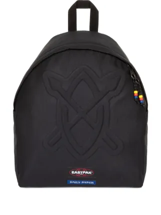 え*め様 EASTPAK旧ロゴバックパック Eastpak ロゴエンボス バックパック | ブラック | FARFETCH JP
