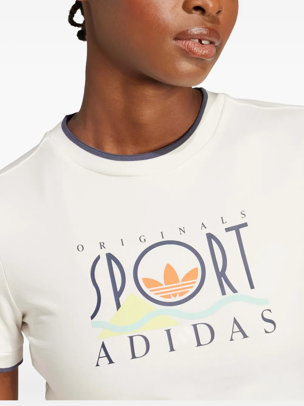 adidas T-shirt met grafische print Wit
