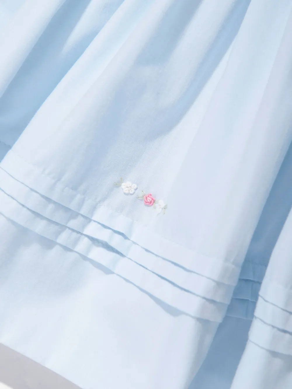 Sarah Louise Jurk met geborduurde bloemen Blauw