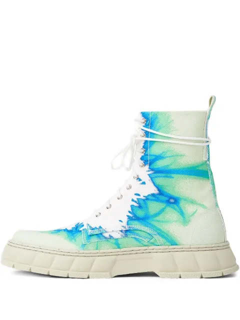 Virón botas estampadas con agujetas