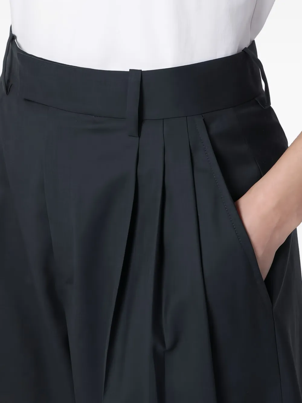 6397 Geplooide shorts Zwart