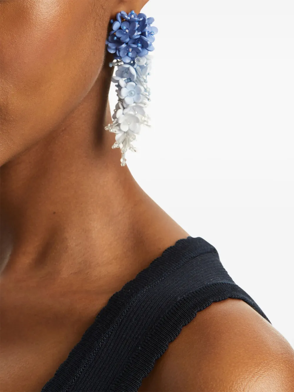 Oscar de la Renta Oorbellen met bloemendetail - Blauw