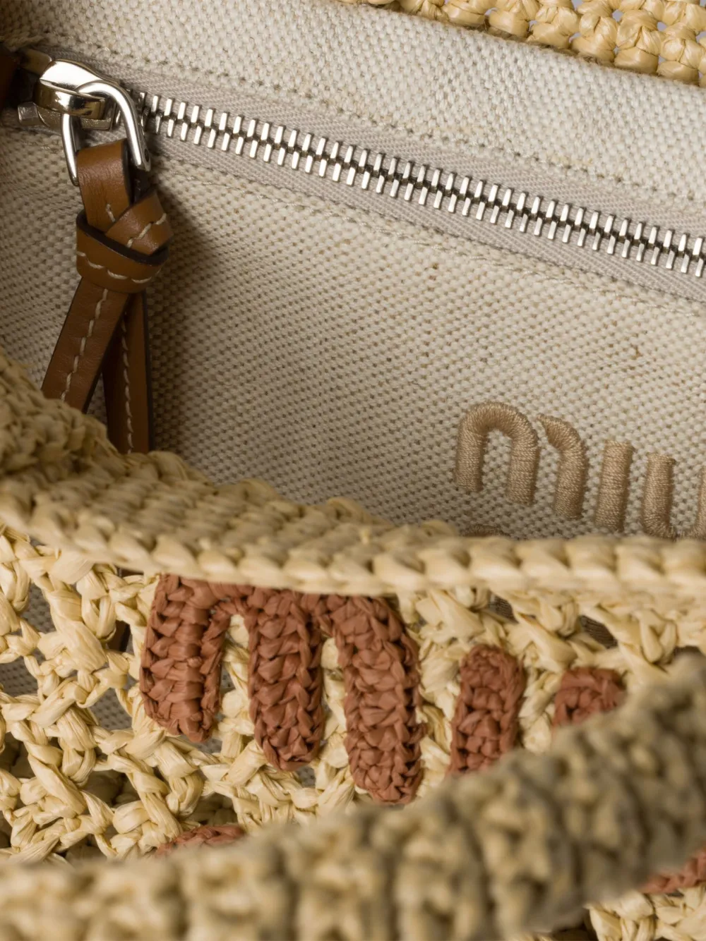 Miu Geweven shopper met raffia-effect Beige