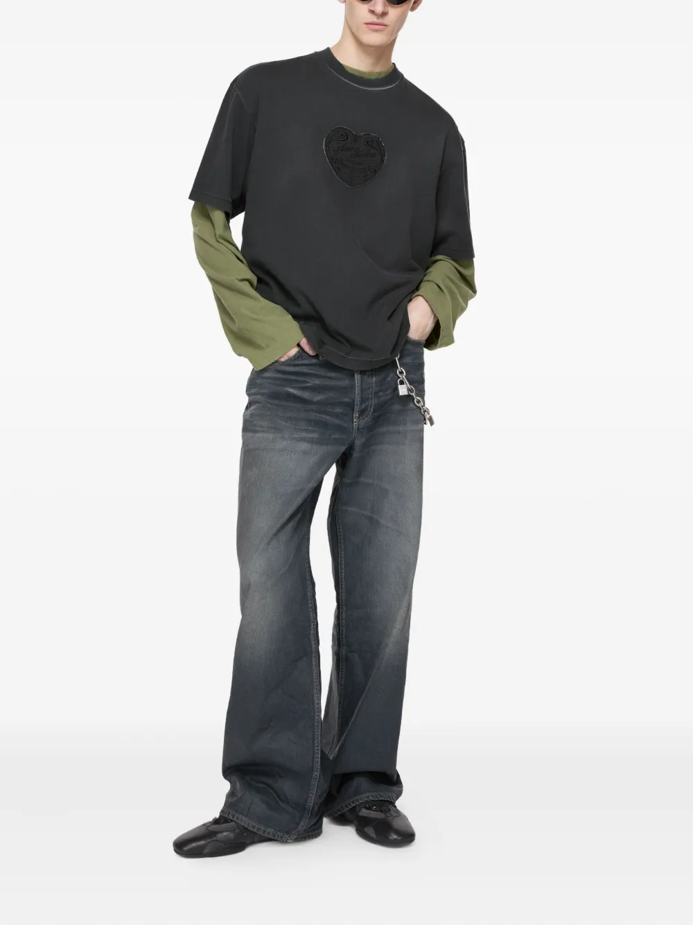 Acne Studios T-shirt met hartpatch Zwart