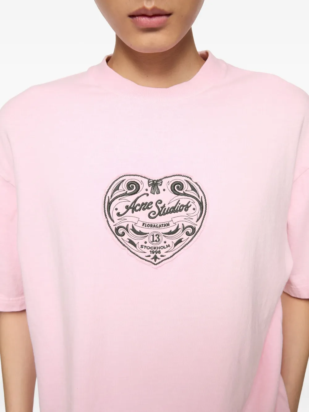 Acne Studios T-shirt met hartlogo Roze