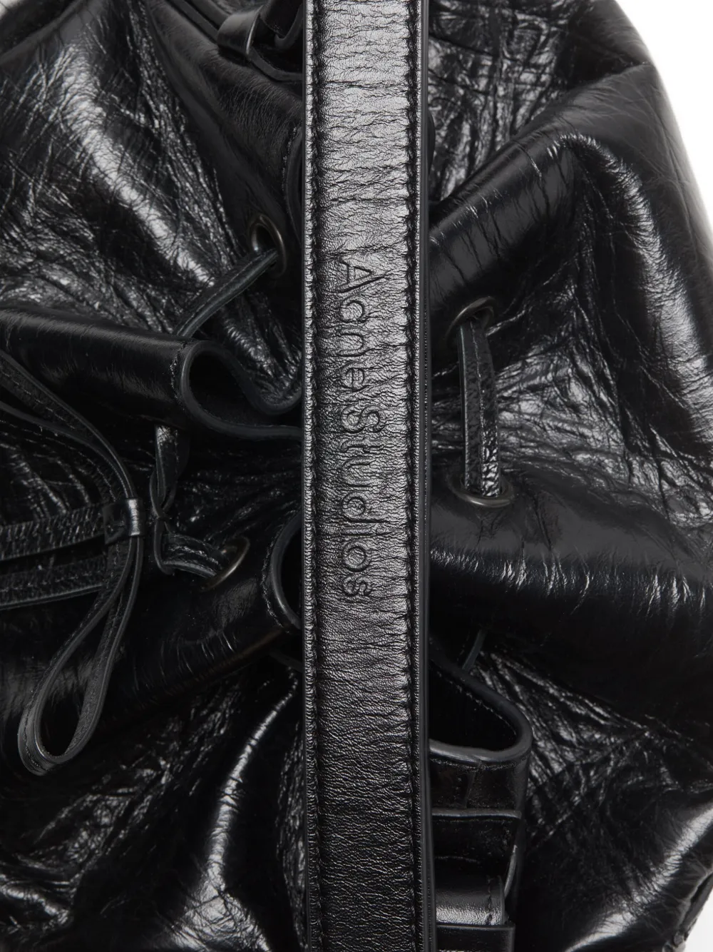 Acne Studios Leren schoudertas met trekkoord en ruches Zwart