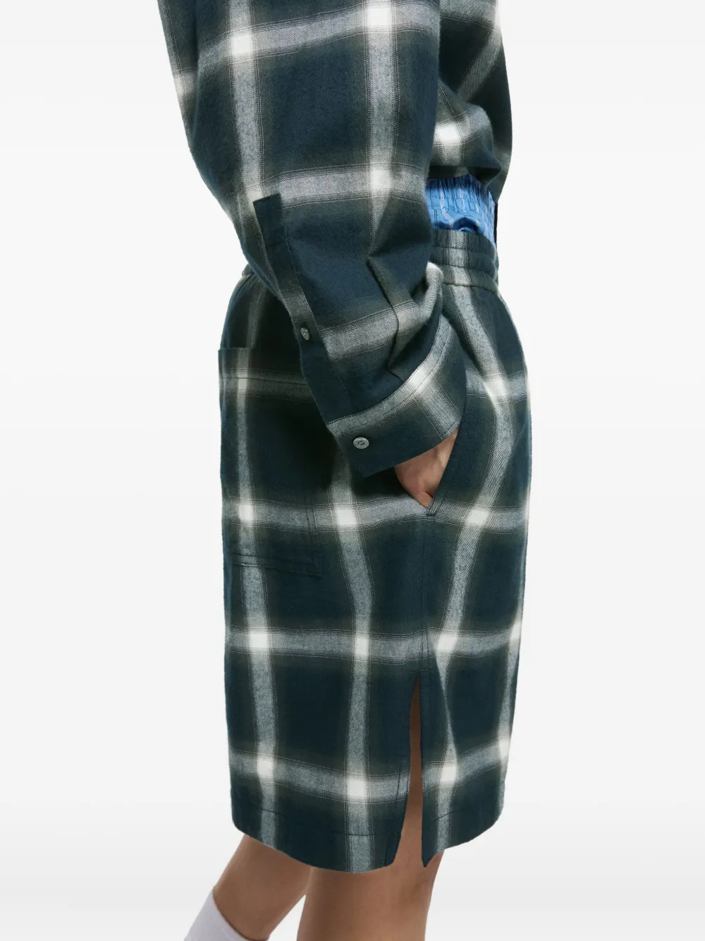 Acne Studios Geruite shorts met elastische taille Groen