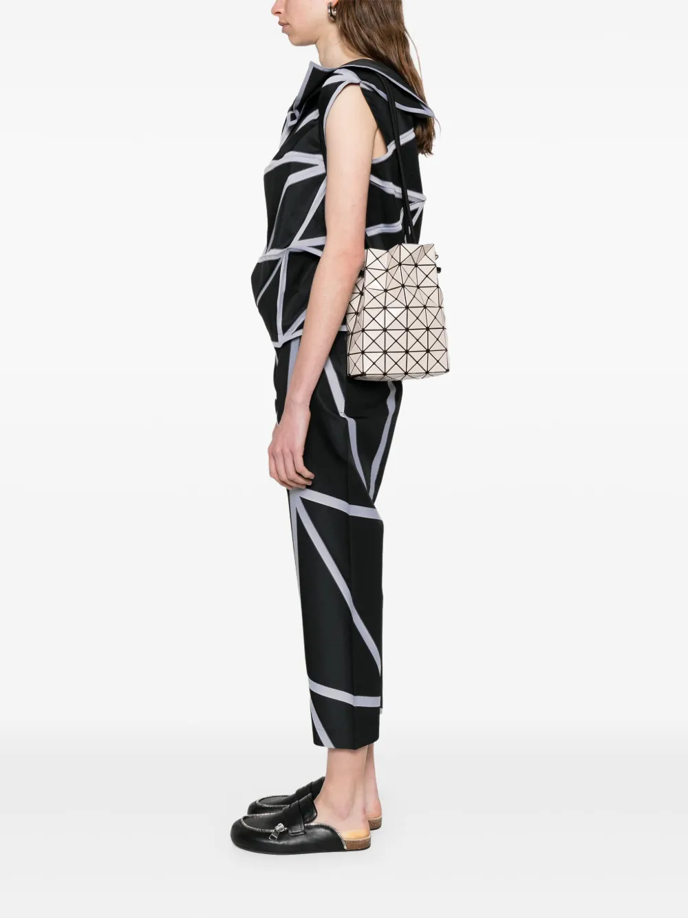 Bao Bao Issey Miyake geometric-pattern bucket bag | Image 2