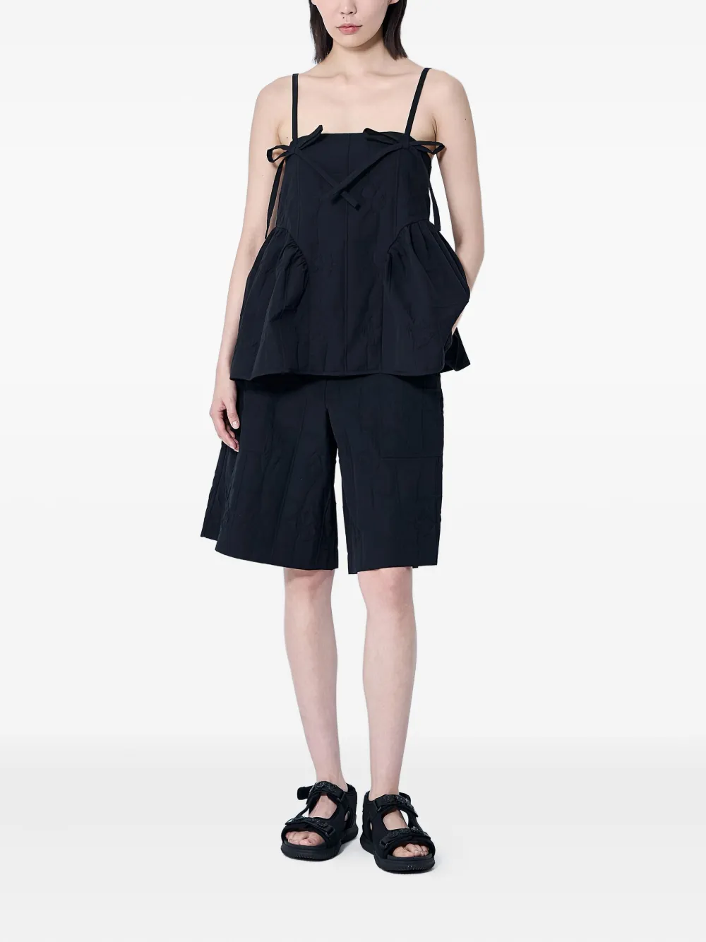 Cecilie Bahnsen Annika quilted knee-length shorts Zwart