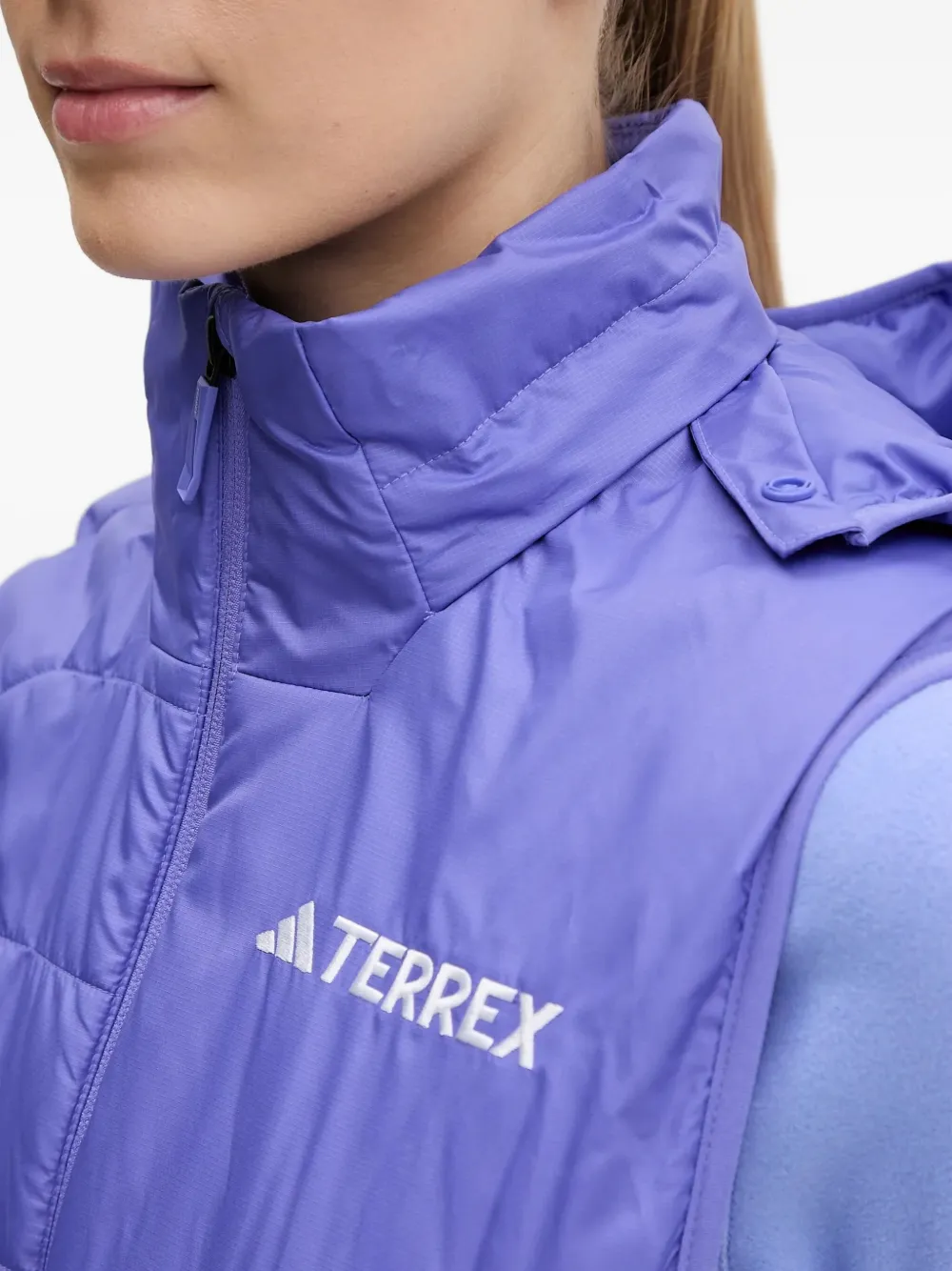 adidas Terrex bodywarmer met capuchon Paars