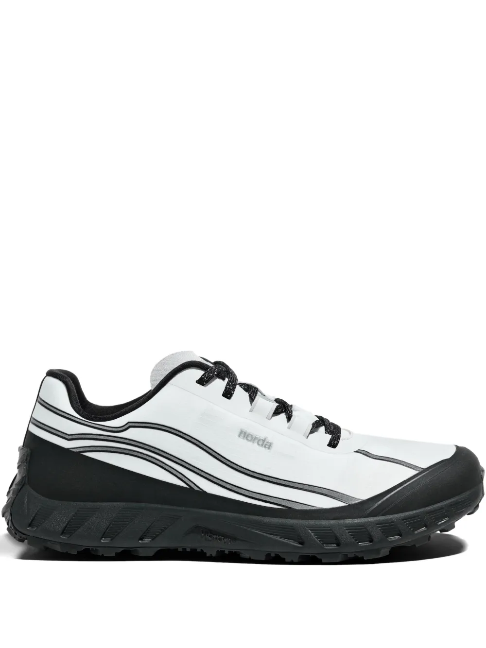 Norda 002 trail sneakers White