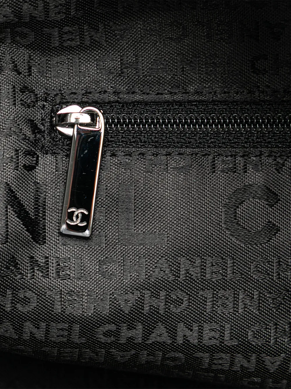 Pre-owned Chanel 2004-2005 Choco Bar Caviar Shoulder Bag In Black