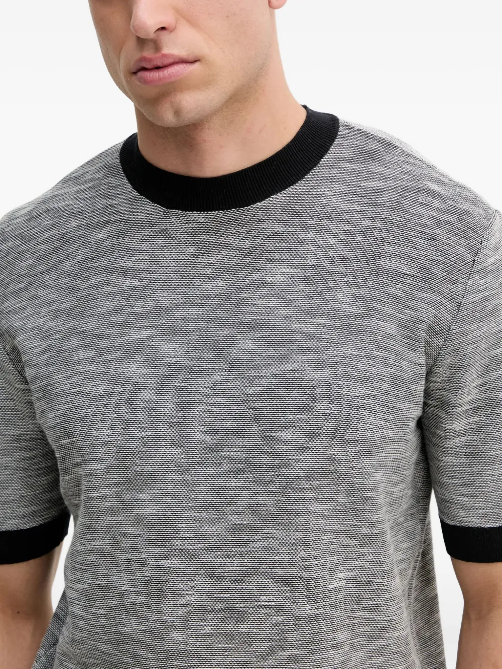 Armani Exchange Strukturiertes Strick-t-shirt In Gray