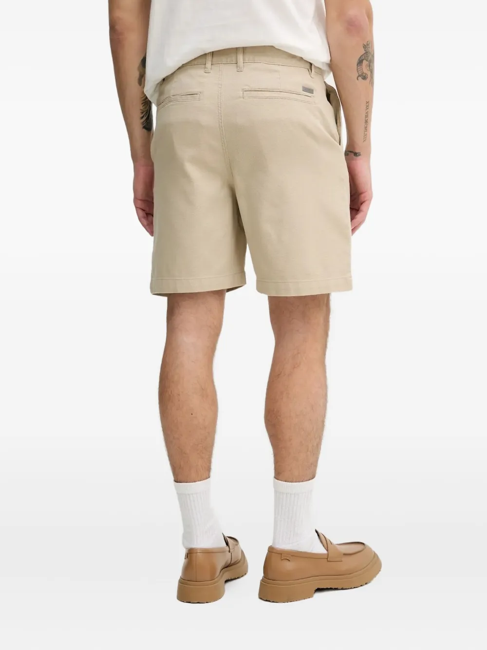 Armani Exchange Shorts met paspelzak aan de voorkant - Beige