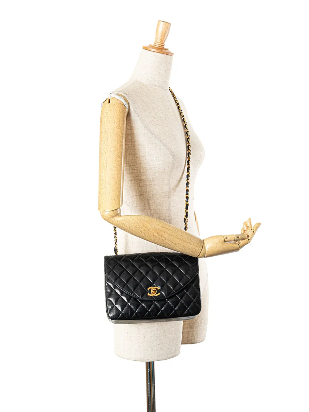 CHANEL Pre-Owned 1986-1988 CC Quilted Lambskin Round Flap crossbody bag | Image 7